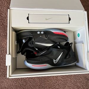 Nike Adapt 2.0 (Nike Self Lacing Shoe) 9.5